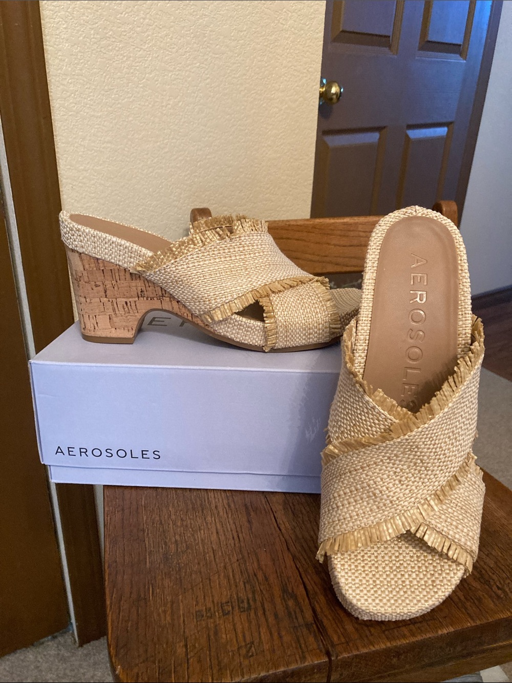 AEROSOLES Natural Woven Raffia Cork Heel Mule/Sandals NWOT